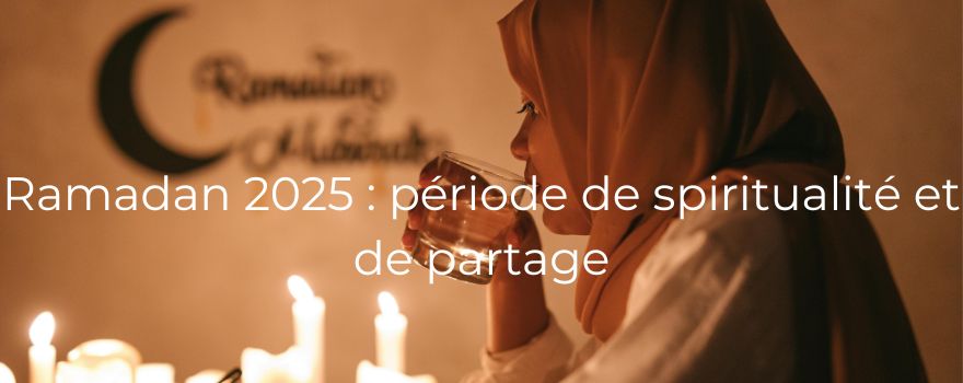 Femme en hijab qui boit de l'eau