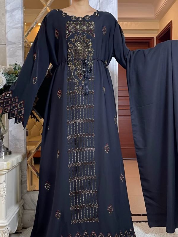 Une abaya portée par une femme