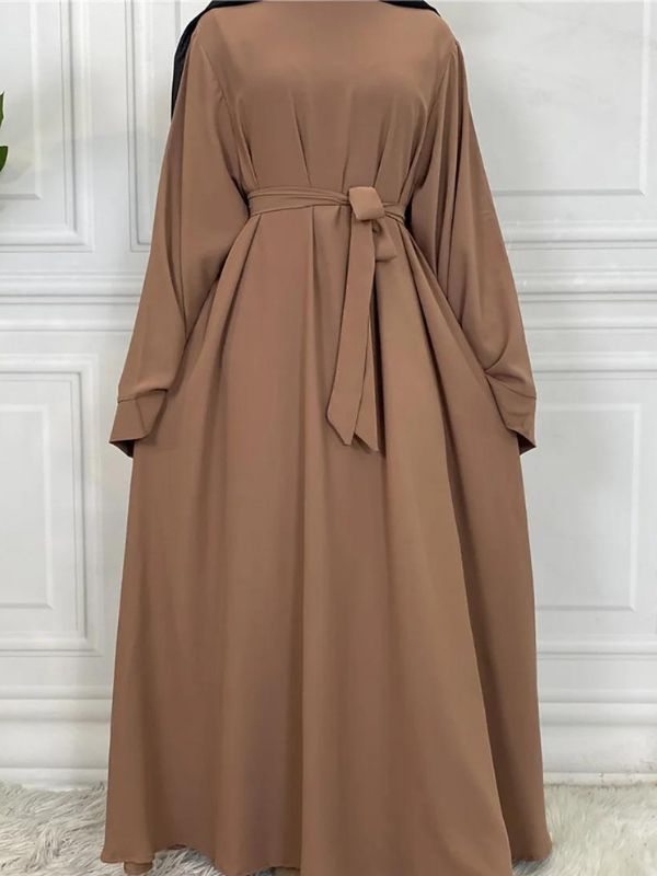 Abaya kimono couleur café clair avec ceinture nouée à la taille et coupe ample