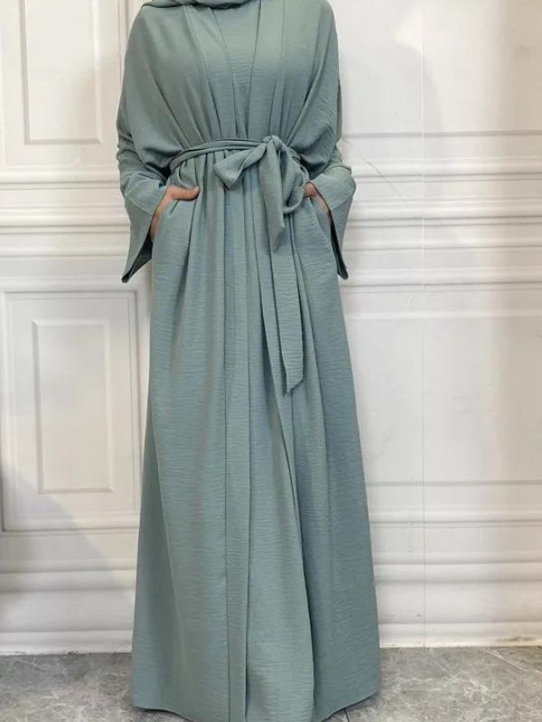 Magnifique abaya kimono dubaï  de couleur azur