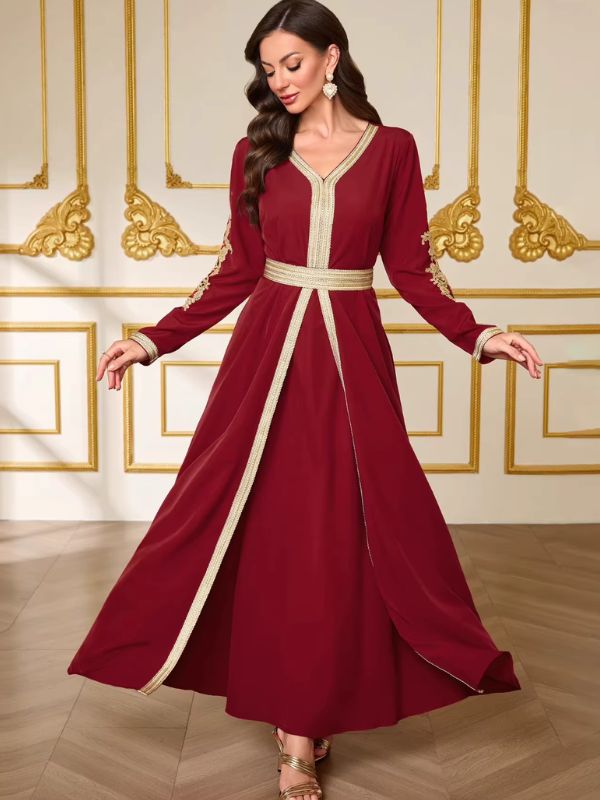 Caftan marocain mariage bordeaux Rubis de Marrakech, jupe longue très évasée en mouvement