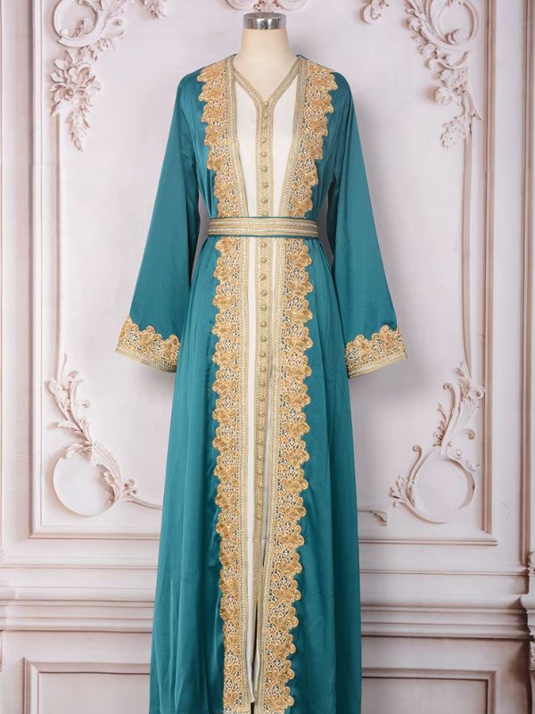 Caftan marocain vert émeraude avec ceinture brodée