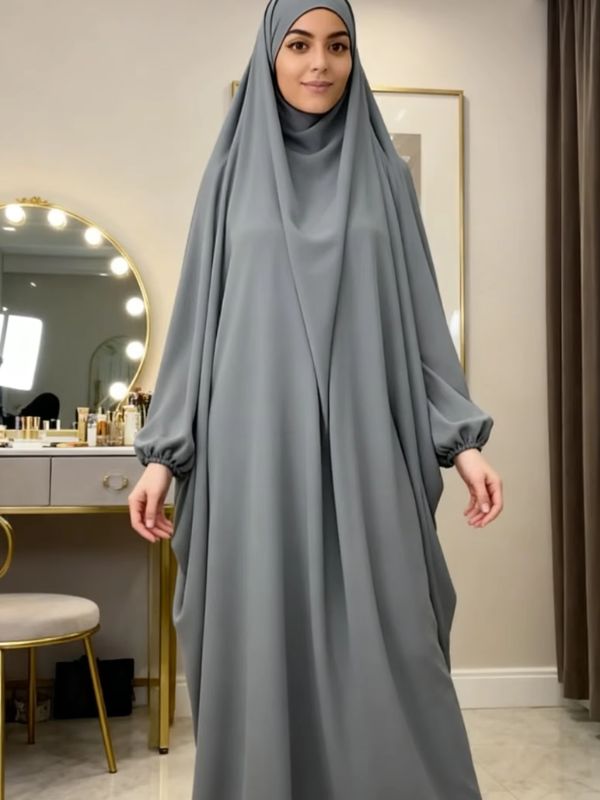 Jilbab femme une pièce gris à capuche intégrée, manches larges aux poignets froncés, vue de face