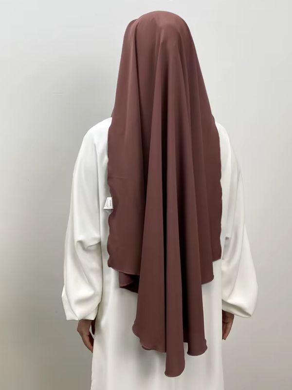 Niqab long bois de rose Jardins de Grenade vu de dos, pan arrière fluide aux bords légèrement ondulés