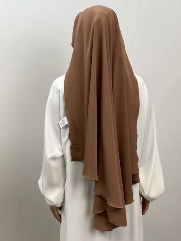 Niqab camel Ambre du Sahara vu de dos, pan arrière en plusieurs épaisseurs aux bords ondulés