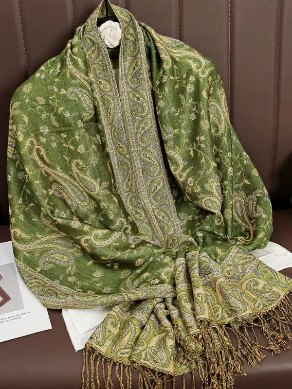 Photo d'un pashmina de couleur vert olive