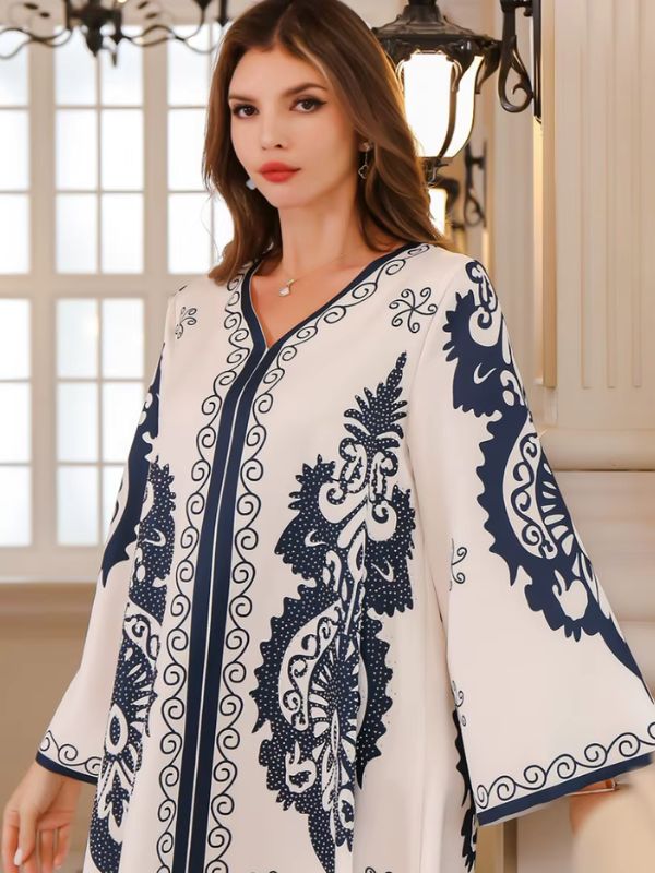 Vue rapprochée d&#39;une femme qui porte une abaya dubai blanche